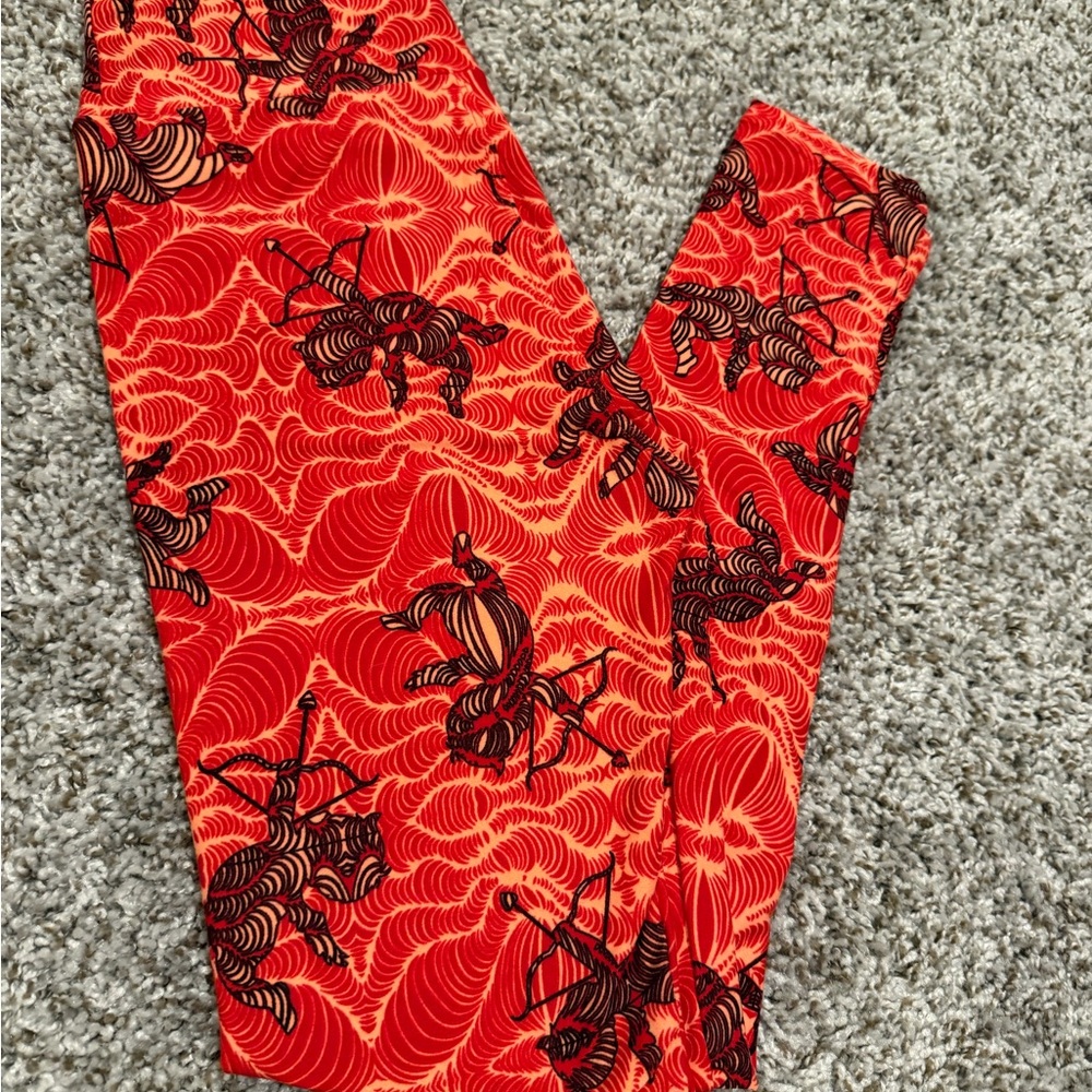 LuLaRoe Red and Black Valentine Cupid Leggings